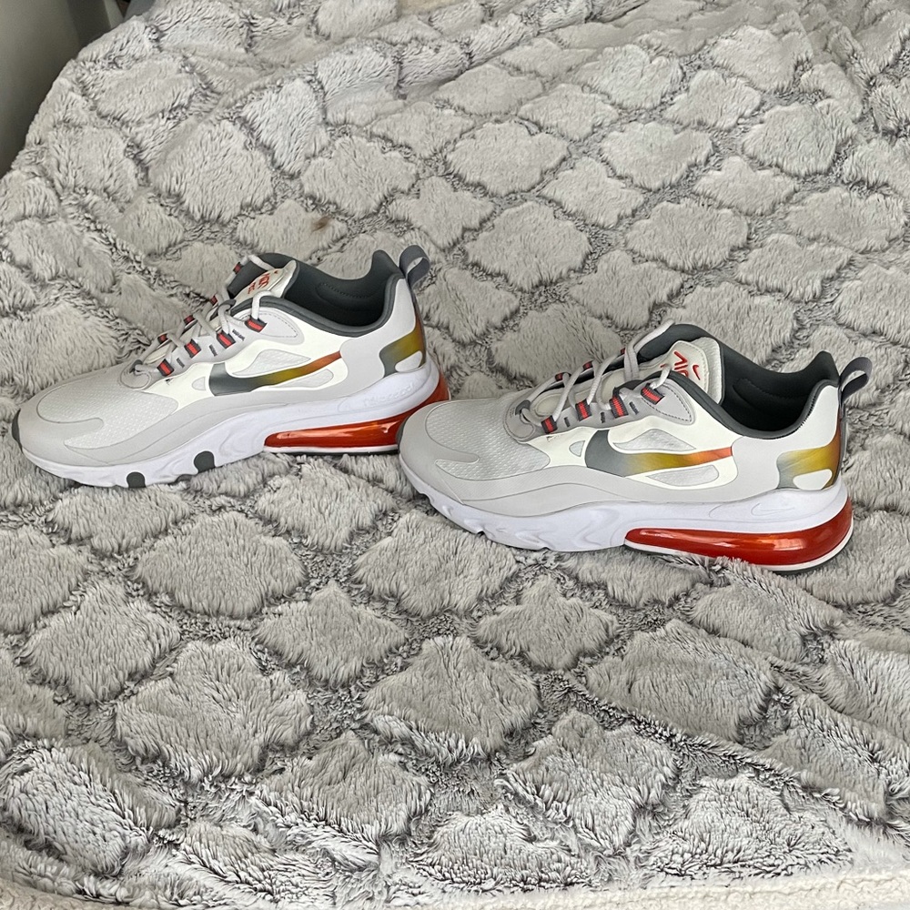 Nike Air Max 270 SE - Picture 3 of 6